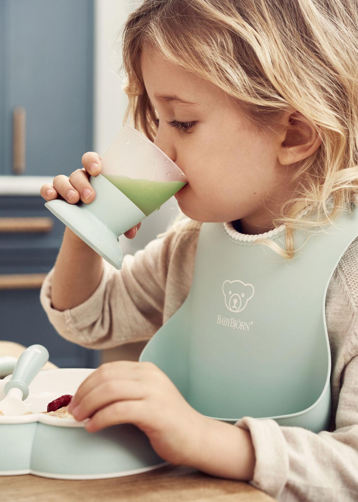 Baby Dinner set in powder green - BabyBjörn