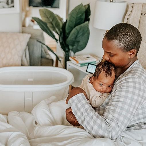 Close is the best place, a cozy and easy start with the BabyBjörn Cradle
